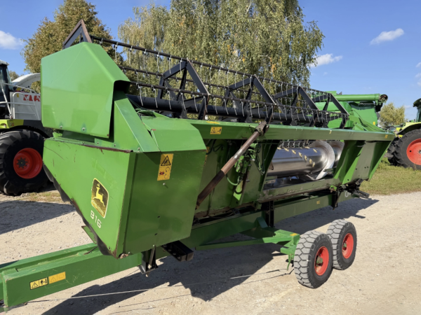 Комбайн John Deere 2256 (2001)