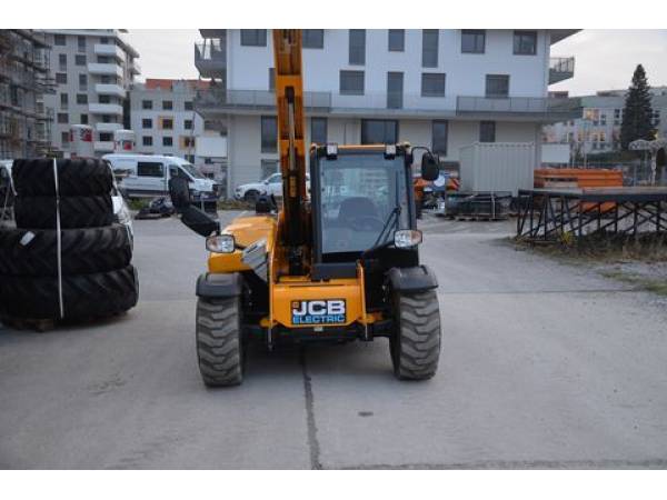 Навантажувач JCB 525-60 E-TECH (2022)
