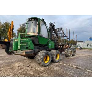 Форвардер John Deere 810 (2012)