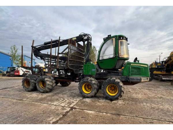 Форвардер John Deere 810 (2012)