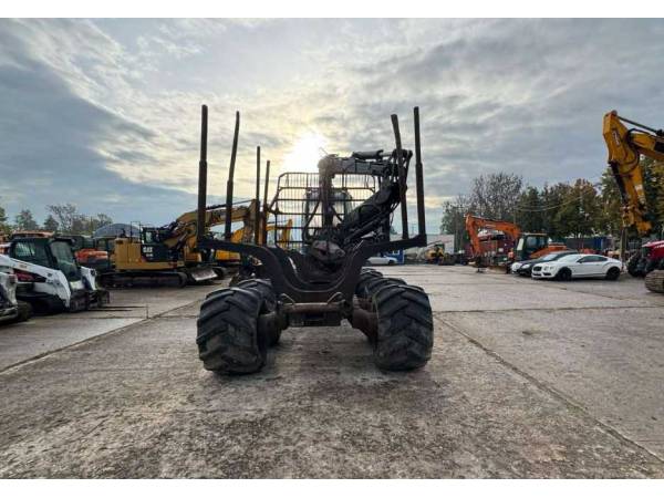 Форвардер John Deere 810 (2012)