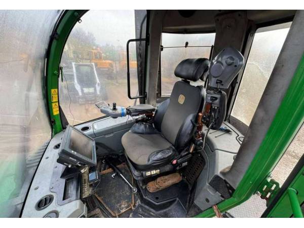 Форвардер John Deere 810 (2012)