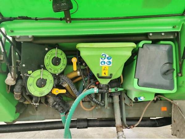 Причіпний обприскувач Tecnoma TECNIS 6000L (2011)