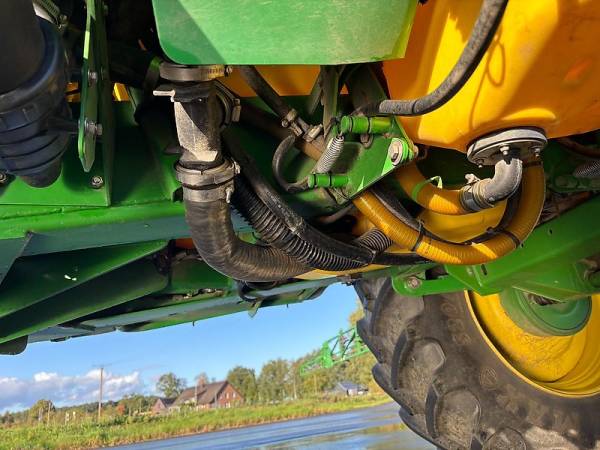 Прицепной опрыскиватель John Deere M732 (2016)