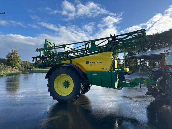 Прицепной опрыскиватель John Deere M732 (2016)