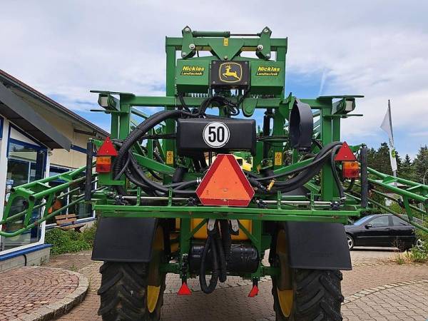 Причіпний обприскувач John Deere 732i (2008)