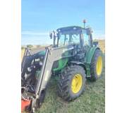 Трактор John Deere 6220
