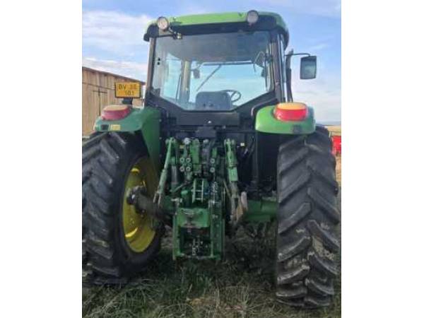 Трактор John Deere 6220 (2007)