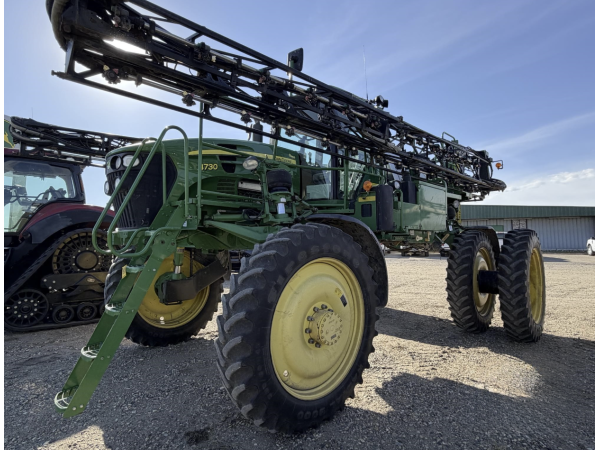 Самохідний обприскувач John Deere 4730 (2010)