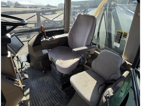 Самохідний обприскувач John Deere 4730 (2010)