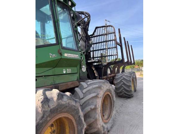Форвардер лісовий John Deere 1110D (2006)
