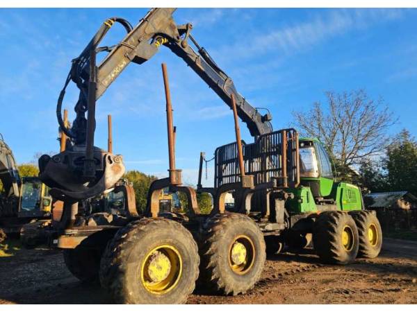 Форвардер лісовий John Deere 1910E (2010)