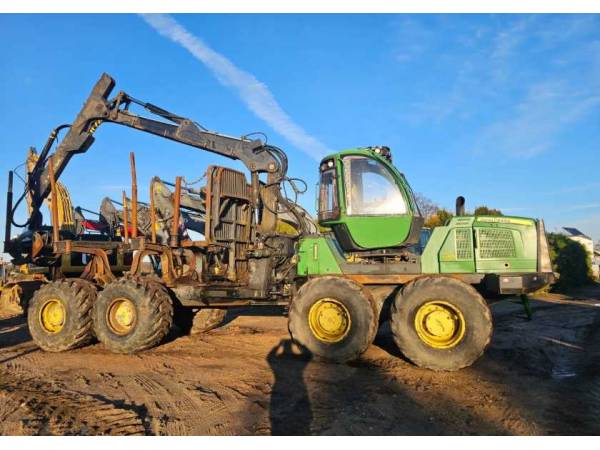 Форвардер лісовий John Deere 1910E (2010)
