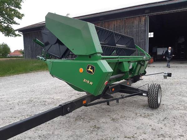 Комбайн John Deere W330 (2014)