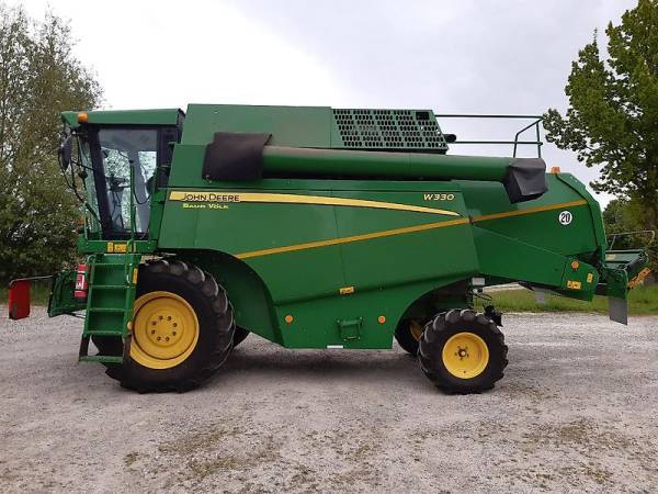 Комбайн John Deere W330 (2014)