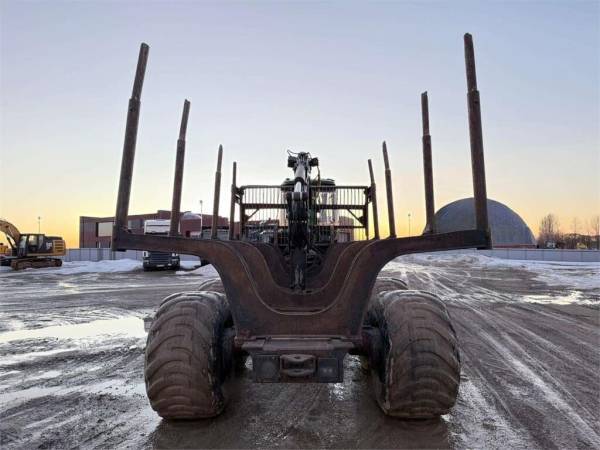 Форвардер John Deere 1510E (2013)
