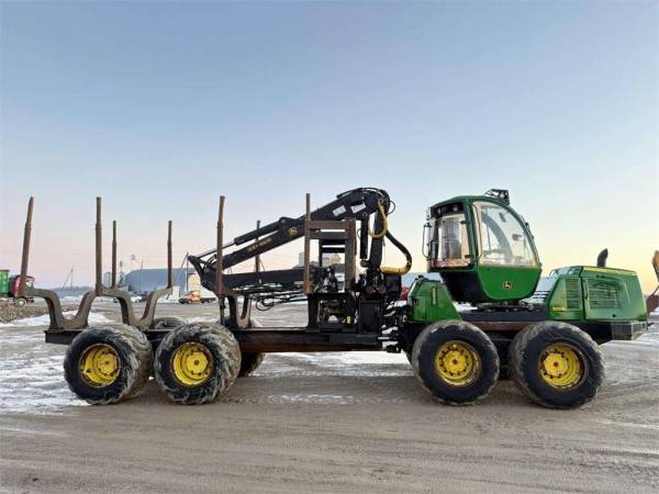 Форвардер John Deere 1510E (2013)
