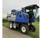 Виноградозбиральний комбайн New Holland Braud VM460