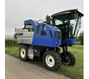 Виноградоуборочный комбайн New Holland Braud VM460