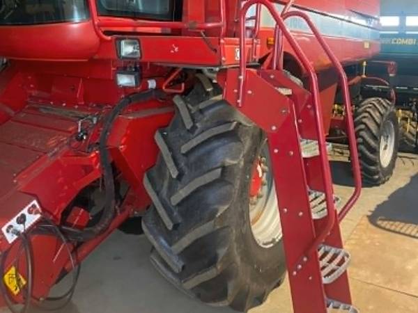 Комбайн Case IH 2166 Axial-Flow (1997)