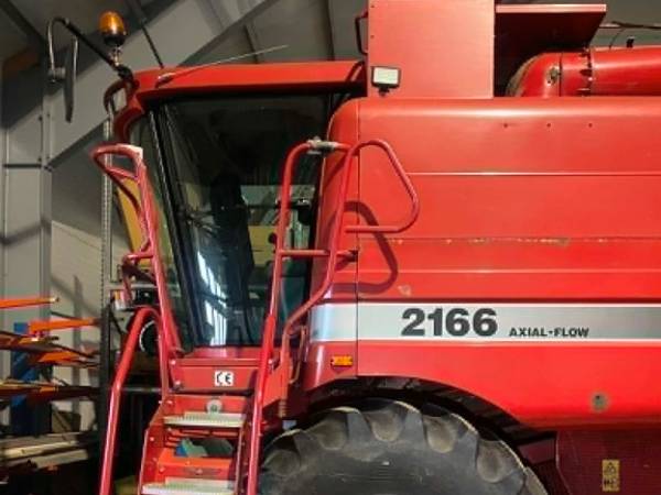 Комбайн Case IH 2166 Axial-Flow (1997)