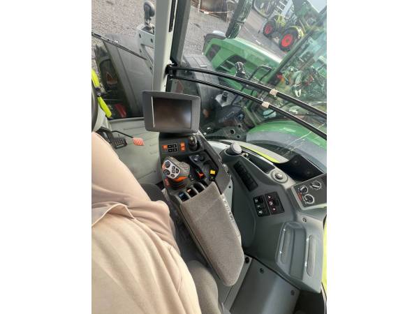 Трактор Claas Axion 810 (2015)