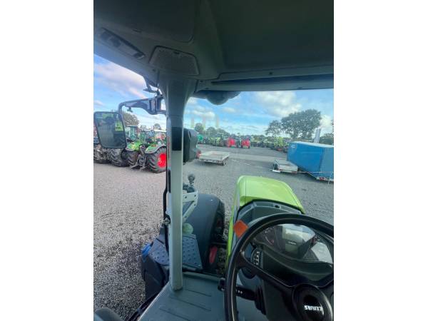 Трактор Claas Axion 810 (2015)