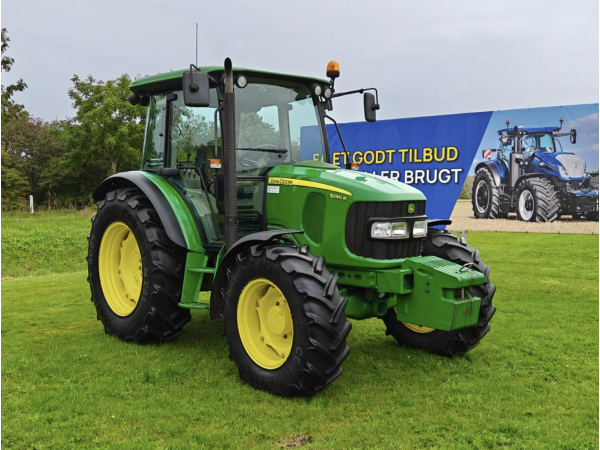 Трактор John Deere 5090R (2010)