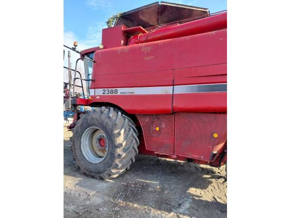 Комбайн Case IH 2388 (2001)