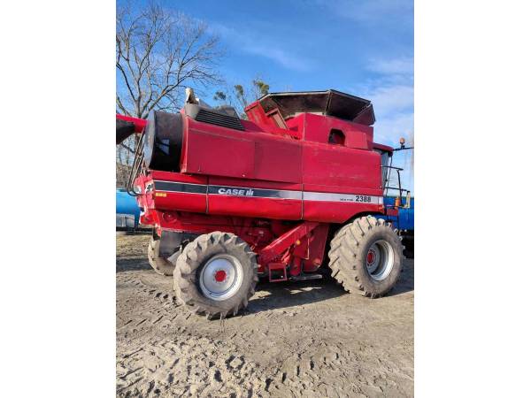 Комбайн Case IH 2388 (2001)