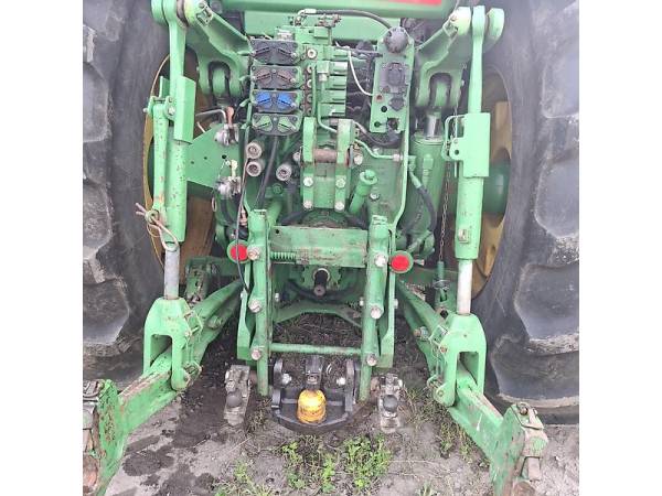 Трактор John Deere 8335R (2012)