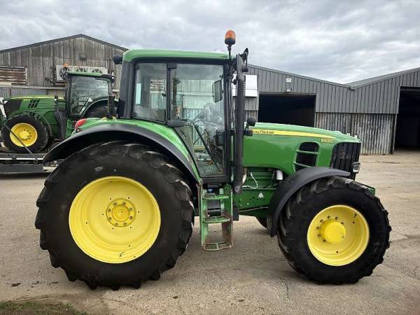 Трактор John Deere 6930 (2012)