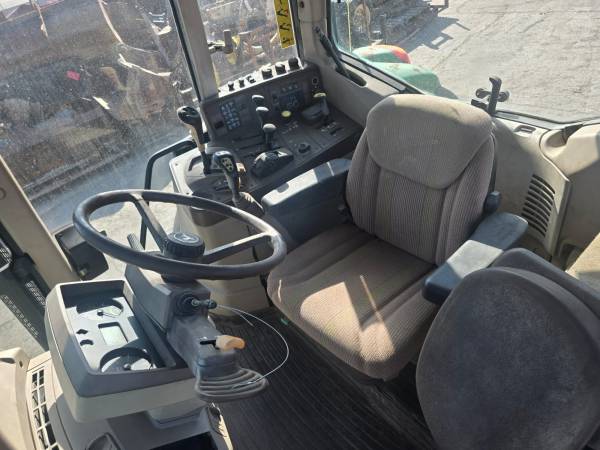 Трактор John Deere 6420 S (2004)