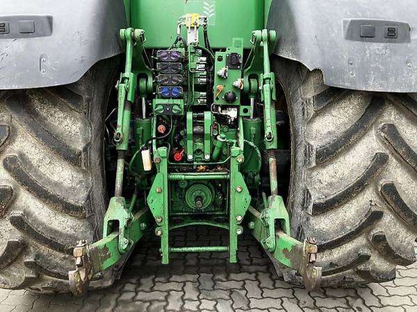 Трактор John Deere 8400R (2017)