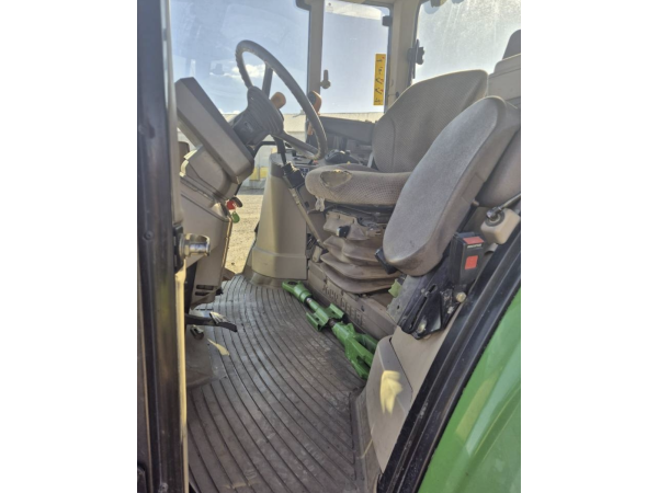 Трактор John Deere 6125M (2013)