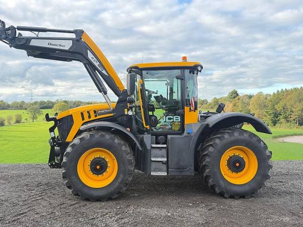 Трактор JCB Fastrac 4220 (2023)