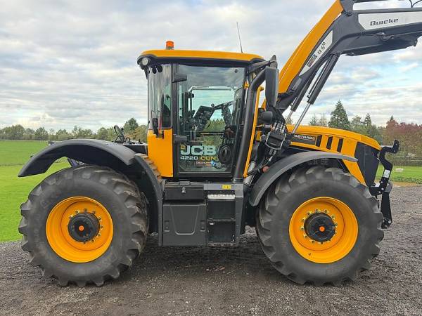 Трактор JCB Fastrac 4220 (2023)