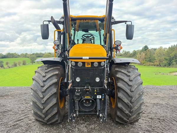Трактор JCB Fastrac 4220 (2023)
