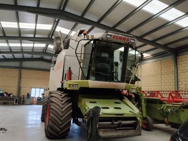 Комбайн Claas Lexion 460