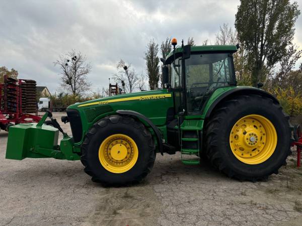 Трактор John Deere 8320R (2004)