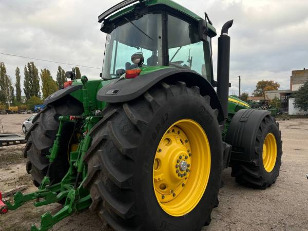 Трактор John Deere 8320R (2004)