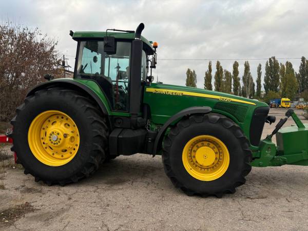 Трактор John Deere 8320R (2004)