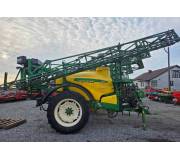 Обприскувач причіпний John Deere 824