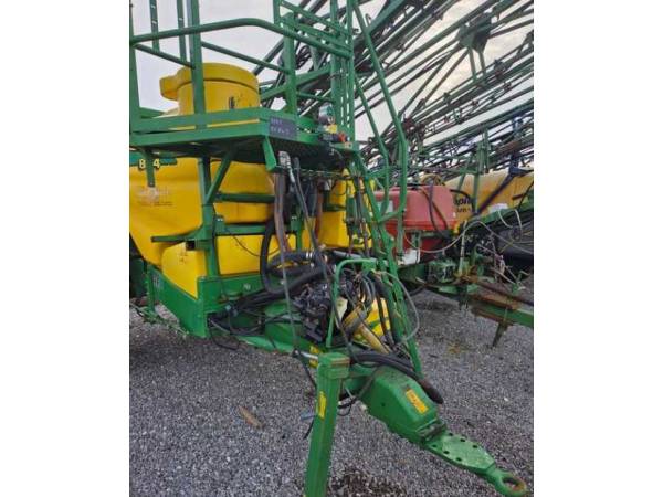 Обприскувач причіпний John Deere 824 (2002)