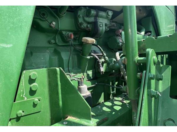 Самохідний обприскувач John Deere 4940 (2013)