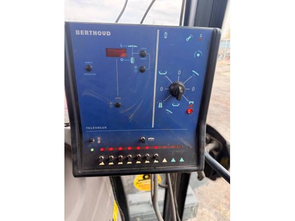 Причіпний обприскувач Berthoud Tracker 32-34 (2021)