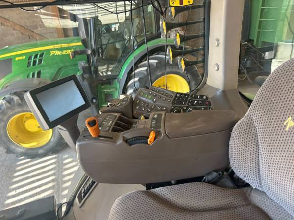 Трактор John Deere 7230 (2013)