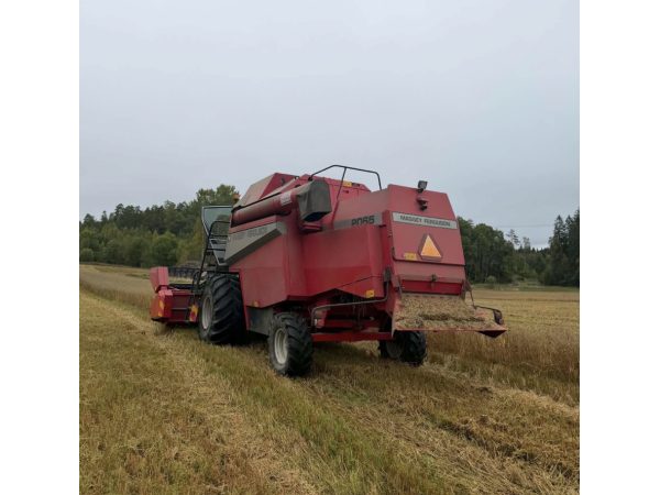 Комбайн Massey Ferguson 2065 (2005)