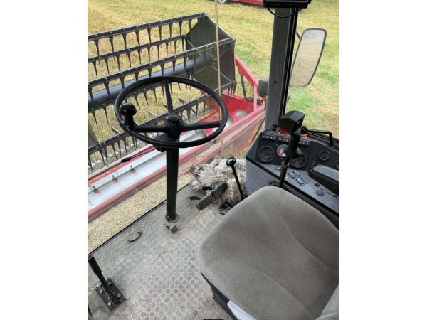 Комбайн Massey Ferguson 2065 (2005)