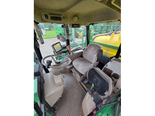 Самохідний обприскувач John Deere R4040i (2015)